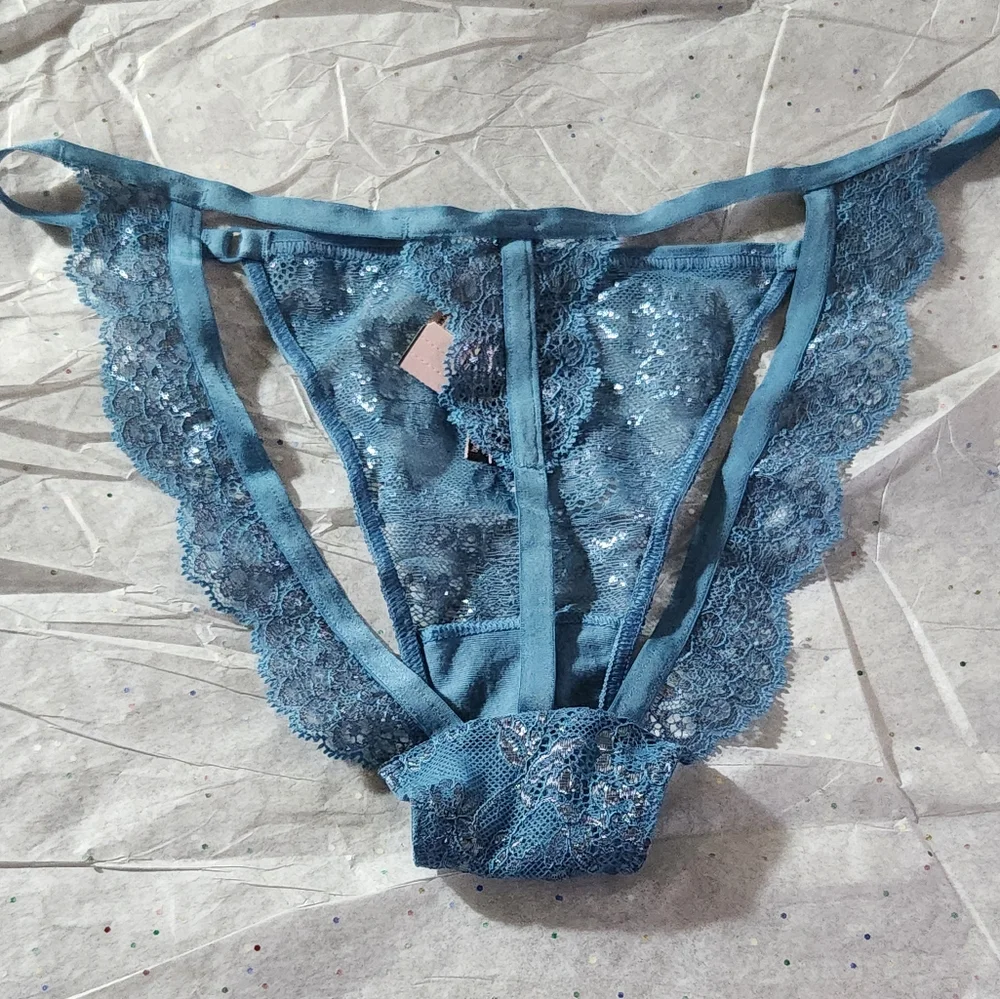 Victoria's Secret Very Sexy Eyelash Lace String Bikini in Silky Blue - Picture 4 of 8